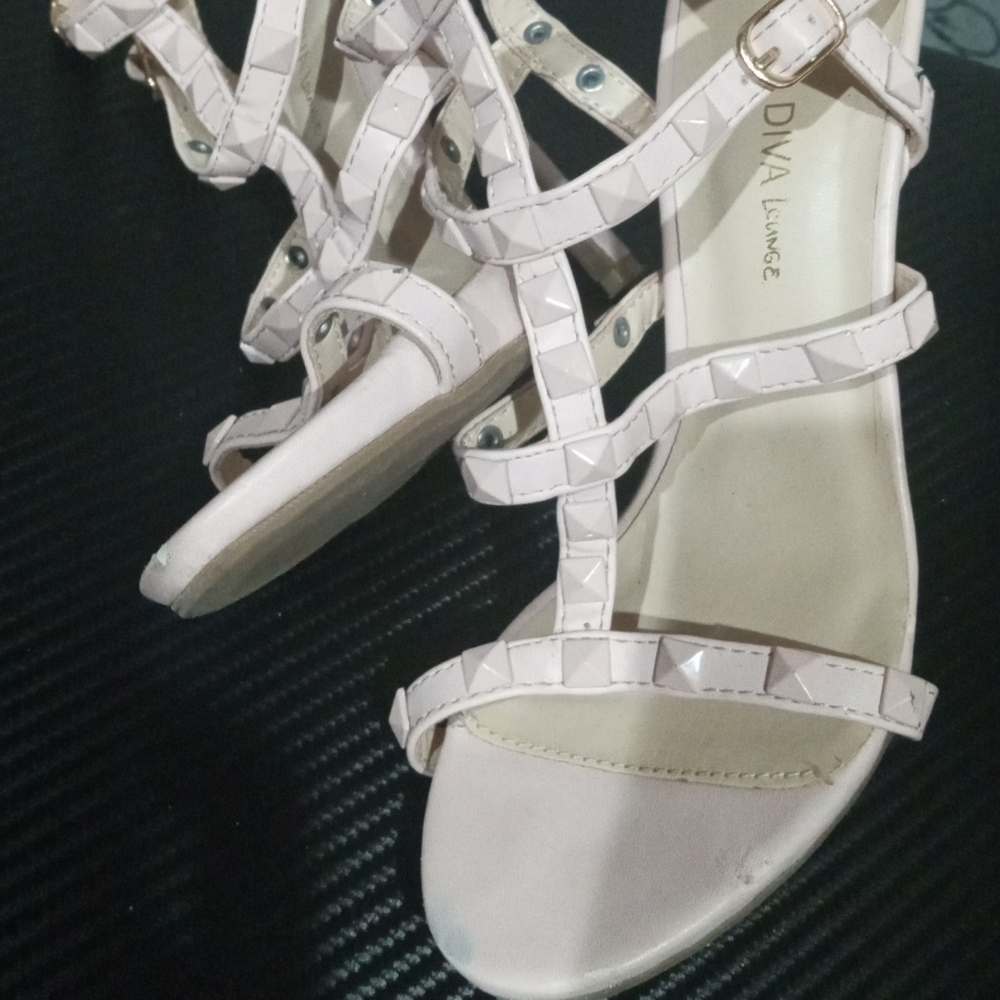 High heels - Picture 6 of 6